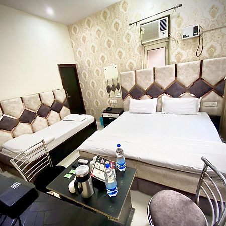 Swaran Hotel Amritsar Exterior foto