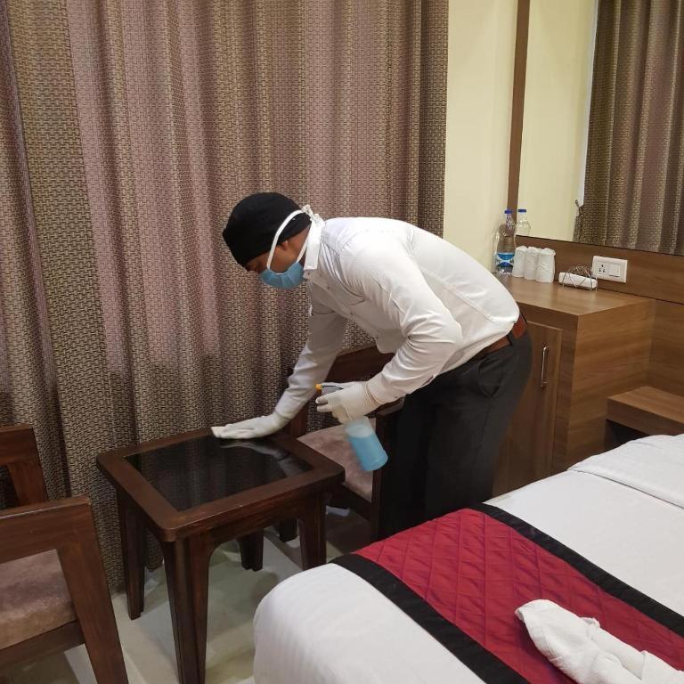 Swaran Hotel Amritsar Exterior foto