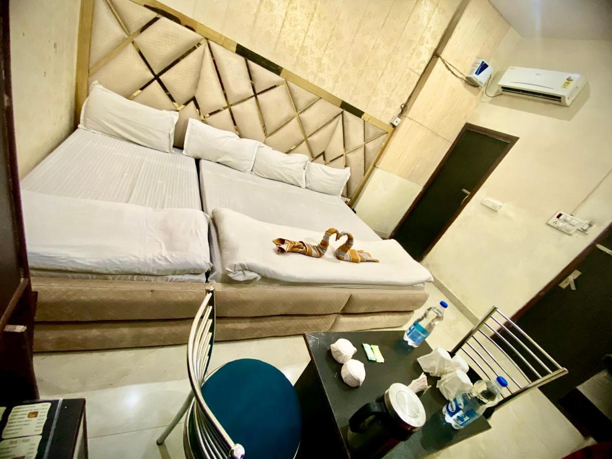 Swaran Hotel Amritsar Exterior foto