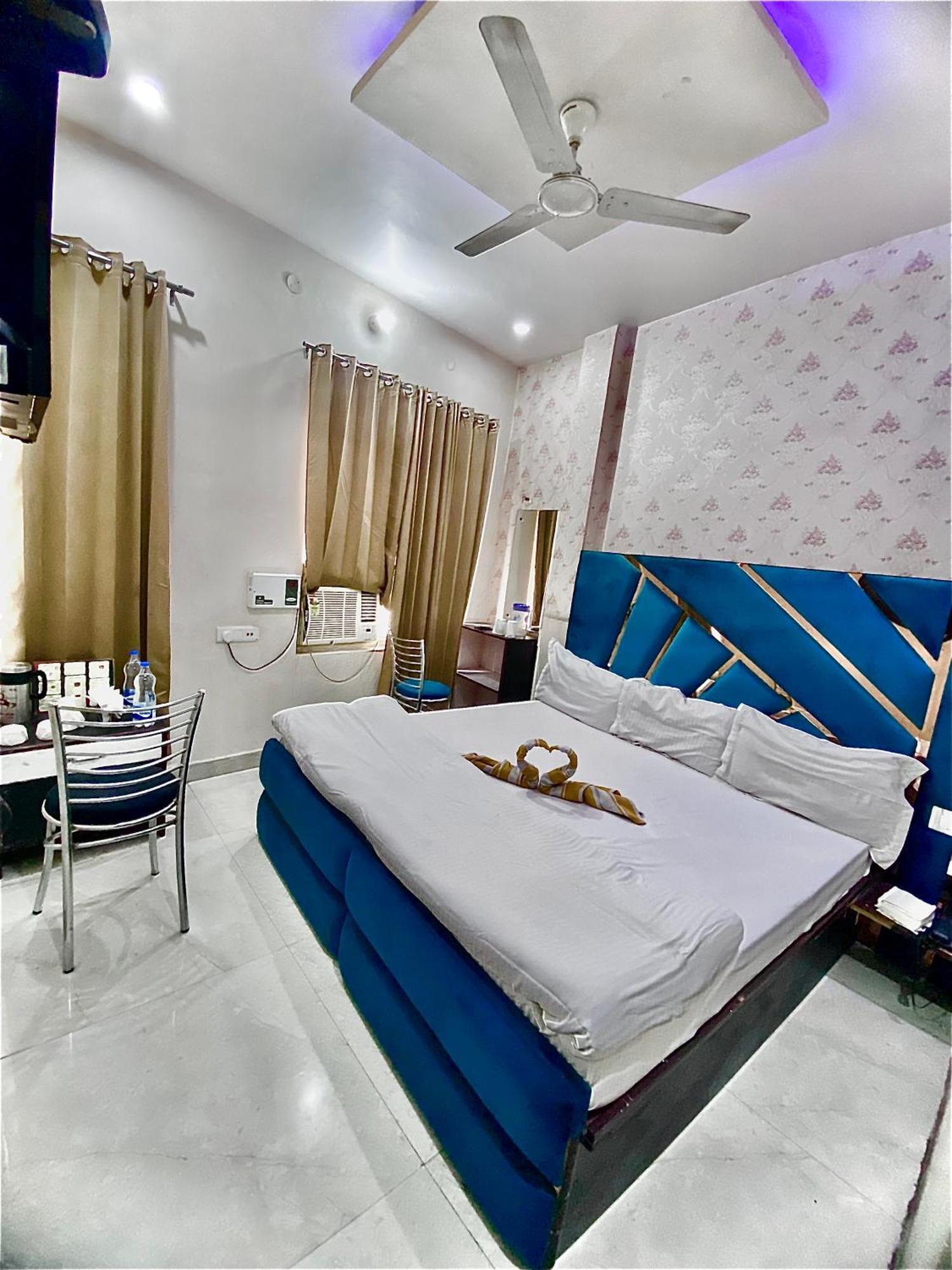 Swaran Hotel Amritsar Exterior foto